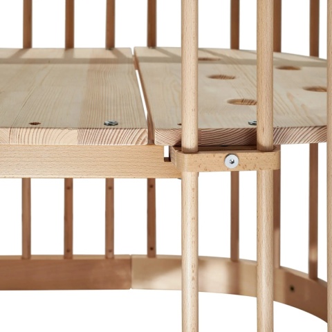 zestaw śrub i mocowań do łóżeczka