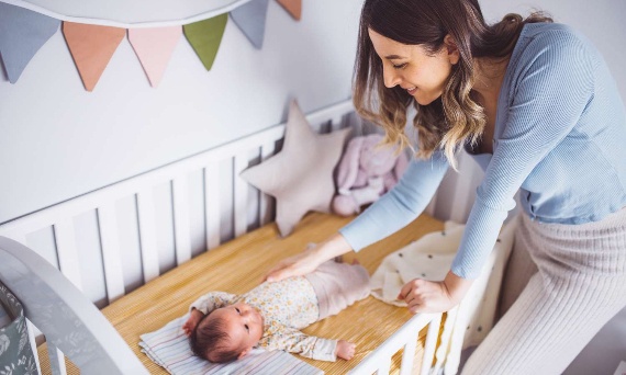 Jak przygotować łóżeczko dla noworodka?