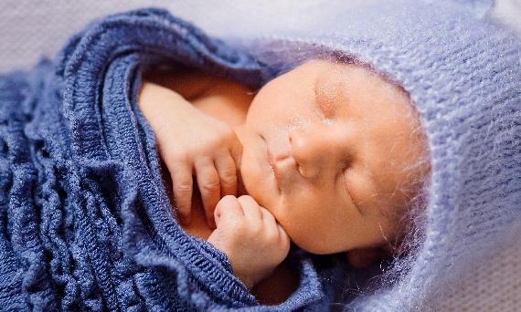 Otulacz czy rożek. Co wybrać dla niemowlaka?