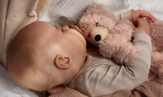 Świąteczny prezent dla niemowlaka – co warto wybrać?