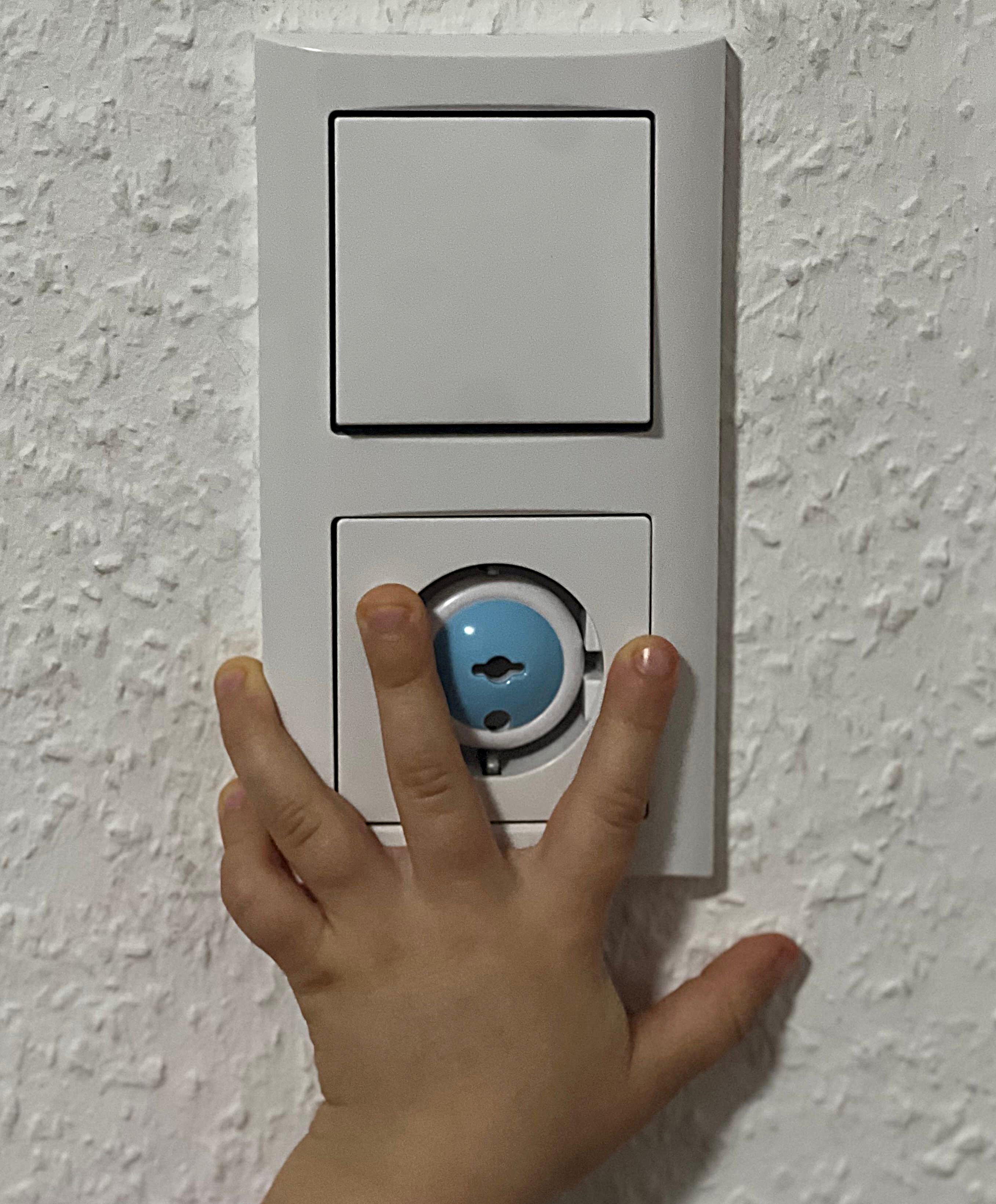 Zabezpieczenia przed dzieckiem w domu – wszystko, o czym musisz pamiętać. Cz.1